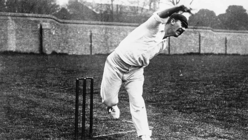Top 10 Best Bowling Figures in an Innings in Ashes History